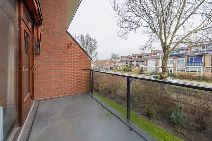 Photo 6 of Willy Sluiterstraat 77