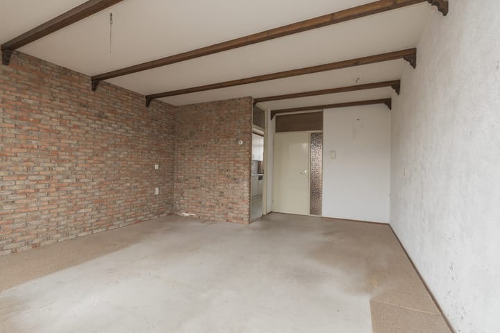 Photo 9 of Willy Sluiterstraat 77