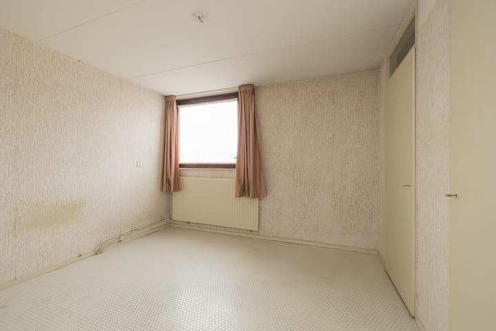 Photo 11 of Willy Sluiterstraat 77