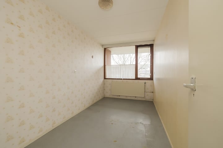 Photo 16 of Willy Sluiterstraat 77