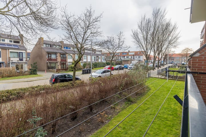 Photo 20 of Willy Sluiterstraat 77