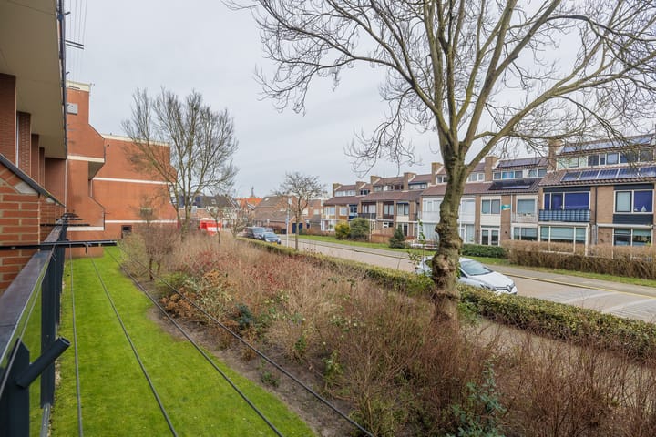 Photo 21 of Willy Sluiterstraat 77