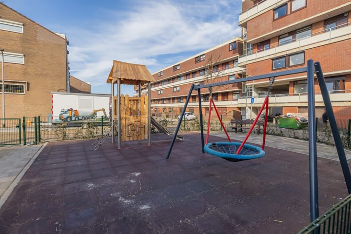 Photo 22 of Willy Sluiterstraat 77