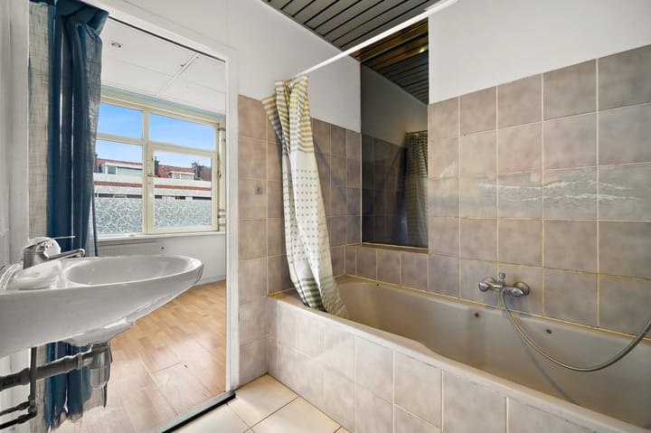 Photo 22 of Zuiderparklaan 431