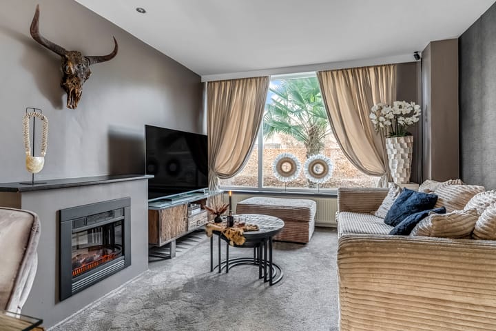 Foto 8 van Warmoesstraat 26