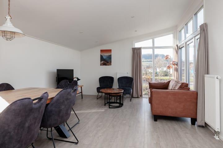 Photo 5 of Valkenburgerweg 128-301