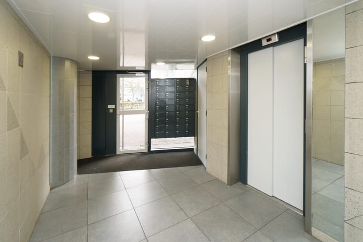 Foto 4 van Zuidplein 672