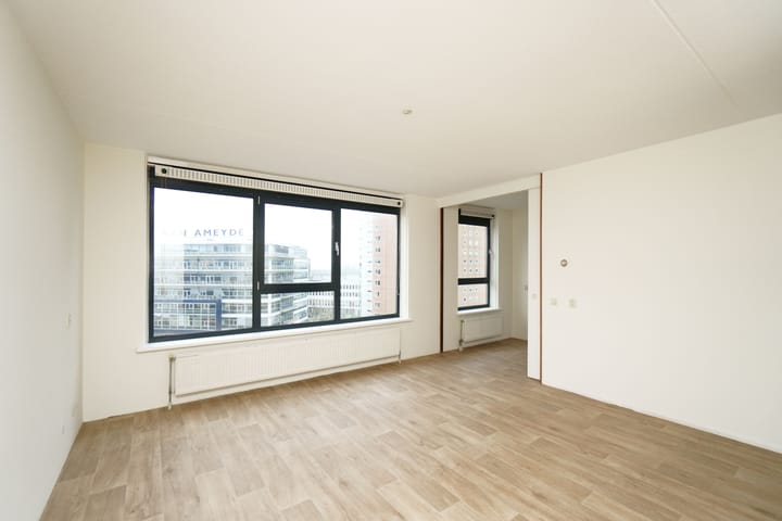 Foto 8 van Zuidplein 672