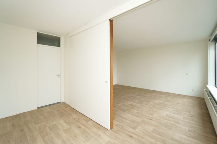 Foto 12 van Zuidplein 672