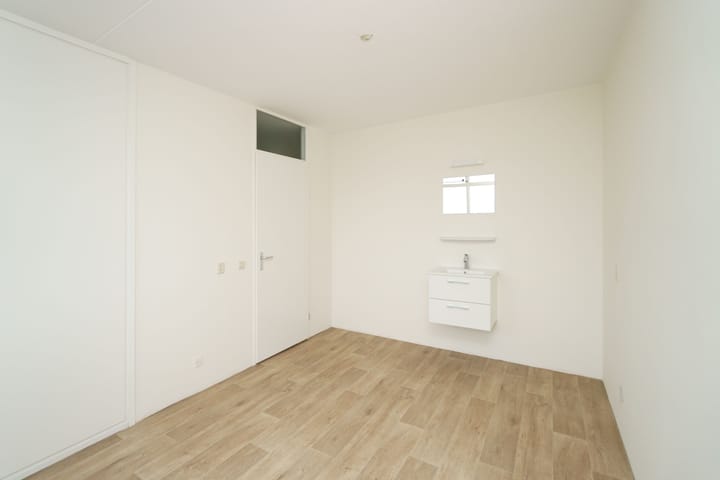 Foto 18 van Zuidplein 672