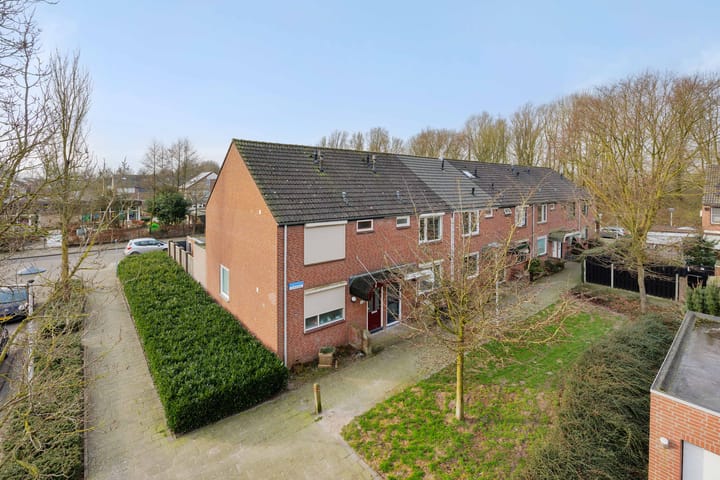 Foto 2 van Fagotstraat 4