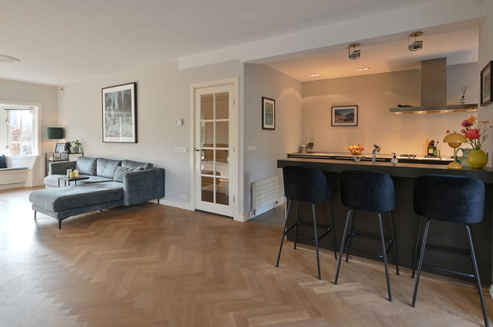 Photo 16 of van der Helstlaan 7