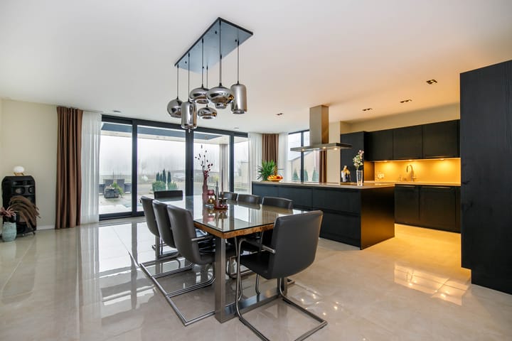 Foto 19 van Achterbroek 26-A