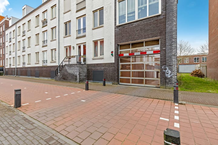 Foto 49 van Beneluxlaan 665