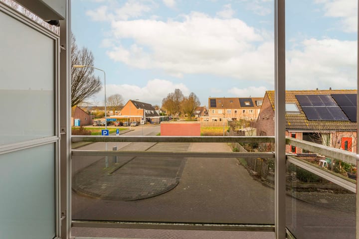 Photo 14 of Suze Groenewegstraat 32