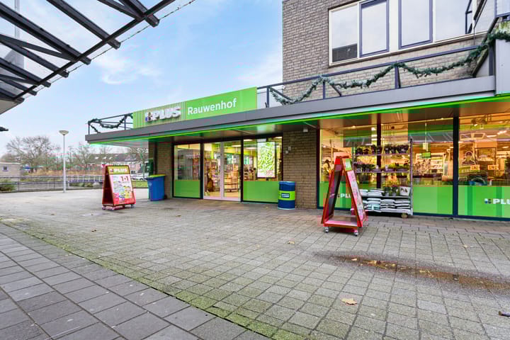 Photo 29 of Suze Groenewegstraat 32