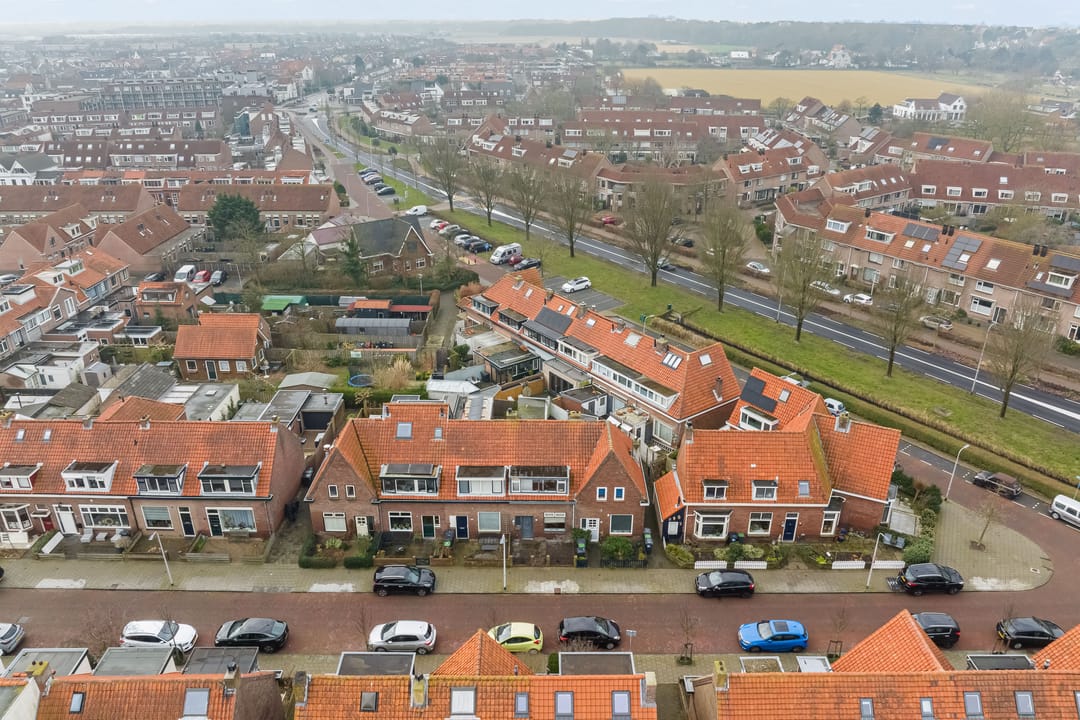 Foto 1 van IJmuiderstraat 43