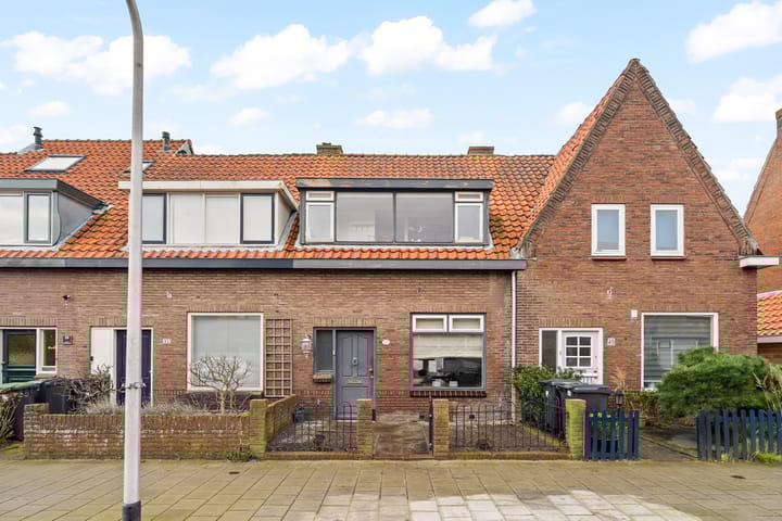 Foto 2 van IJmuiderstraat 43