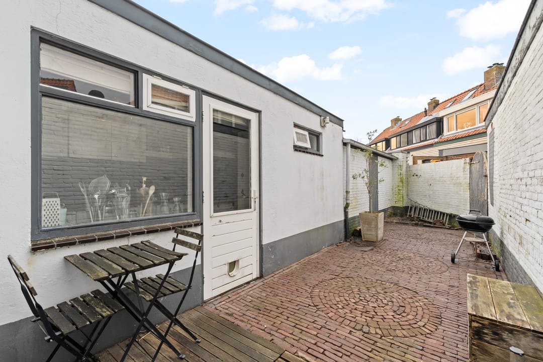 Foto 11 van IJmuiderstraat 43