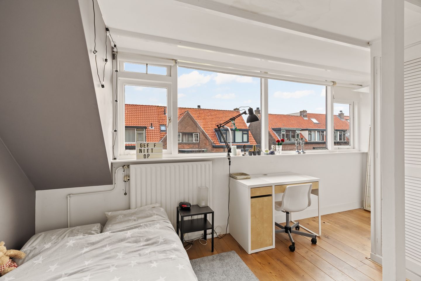 Foto 25 van IJmuiderstraat 43