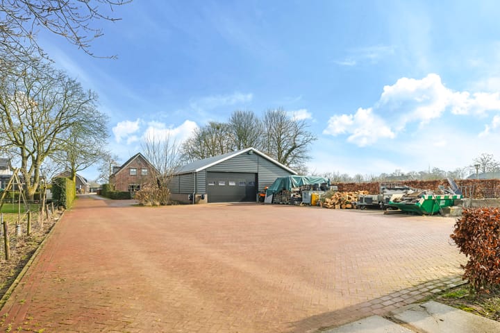 Foto 84 van Waalstraat 7-A