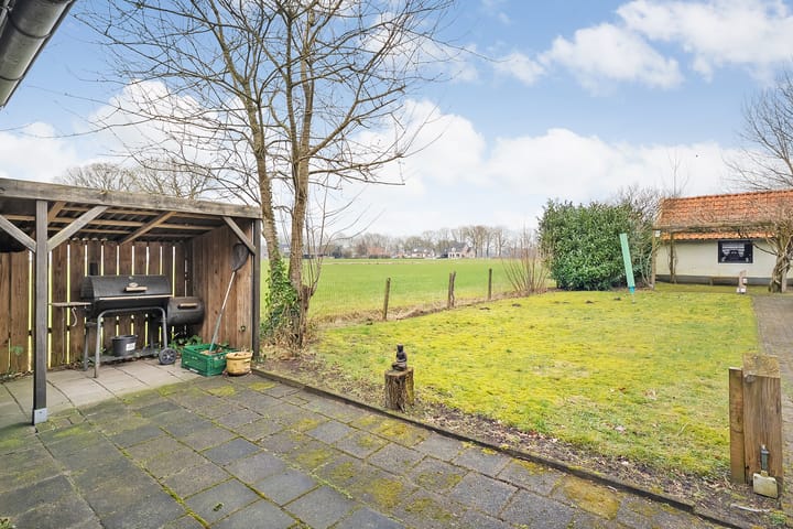 Foto 32 van De Weidenweg 10