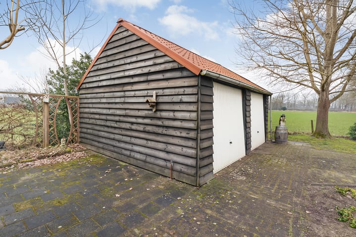 Foto 54 van De Weidenweg 10