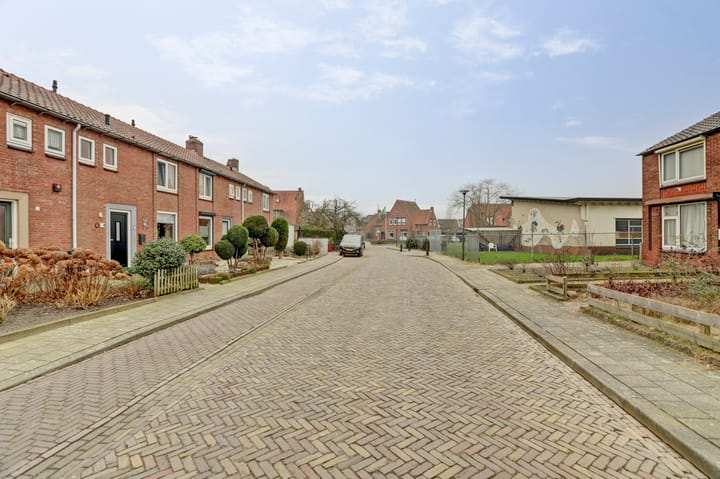 Foto 32 van Lariksstraat 8