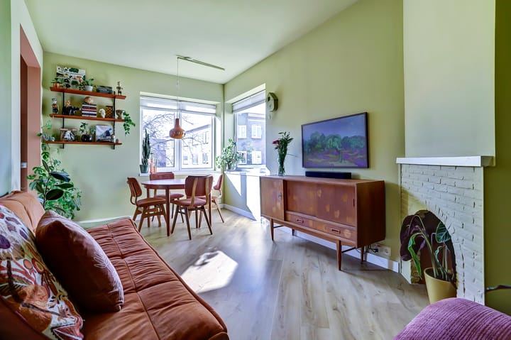 Foto 9 van Laan van Nieuw-Guinea 103-BS