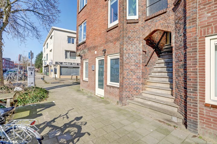 Foto 30 van Laan van Nieuw-Guinea 103-BS