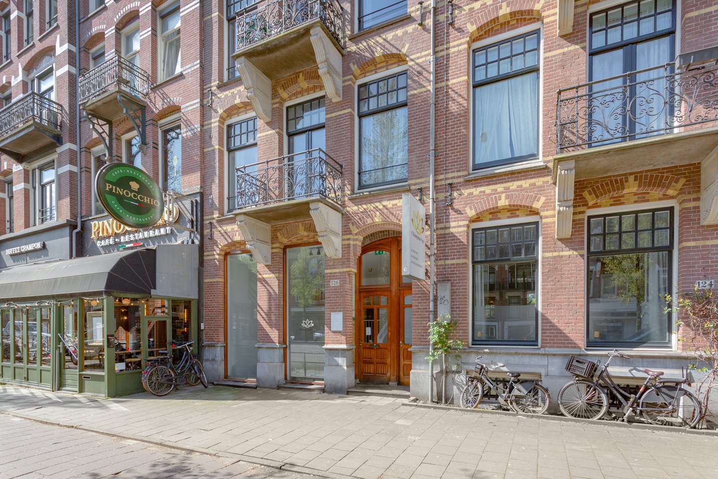 Bekijk foto 1 van Van Baerlestraat 126-H