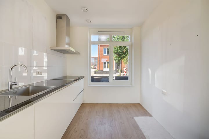 Photo 5 of Laan van KVL 101