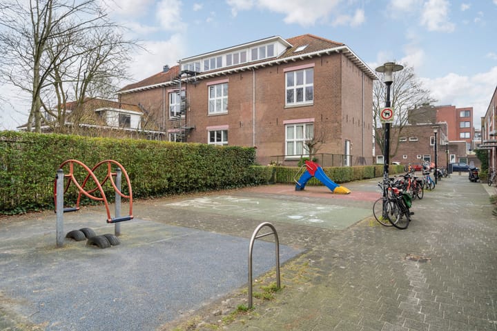 Photo 28 of Keucheniusstraat 7
