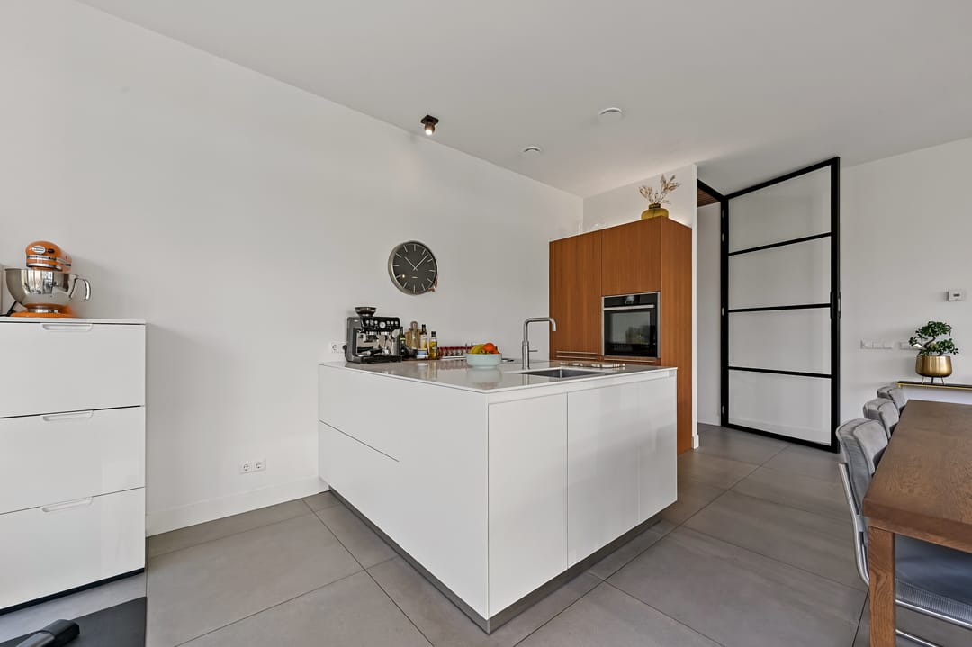 Foto 13 van Oostduinplein 241