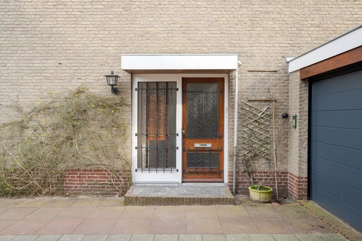 Foto 10 van Van Hamellaan 8