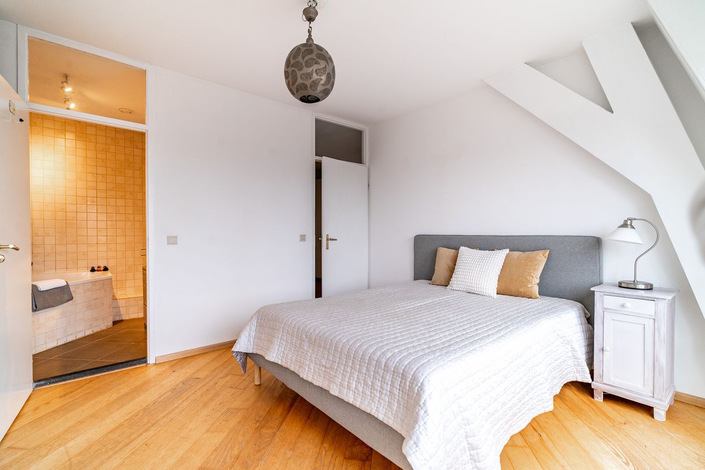 Foto 25 van Nassau Zuilensteinstraat 12-D