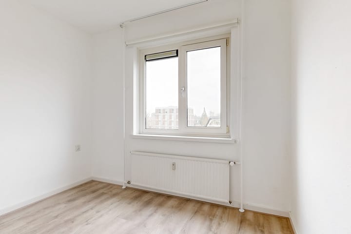 Foto 10 van Raadhuisplein 7