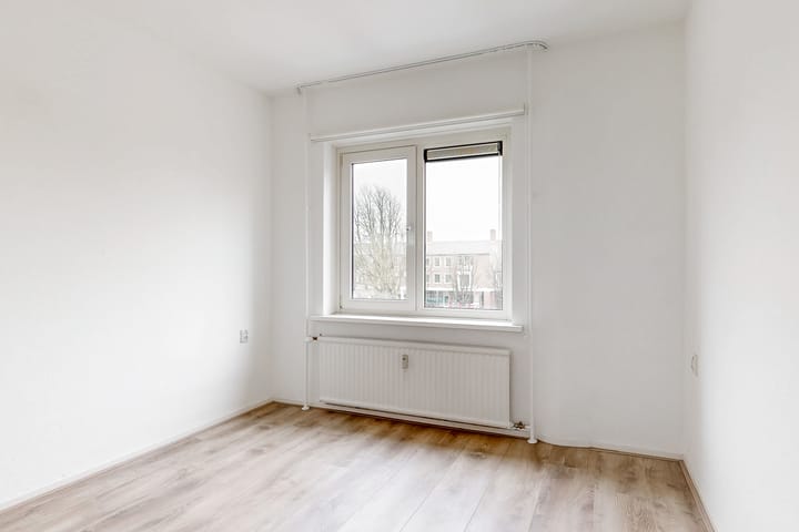 Foto 12 van Raadhuisplein 7