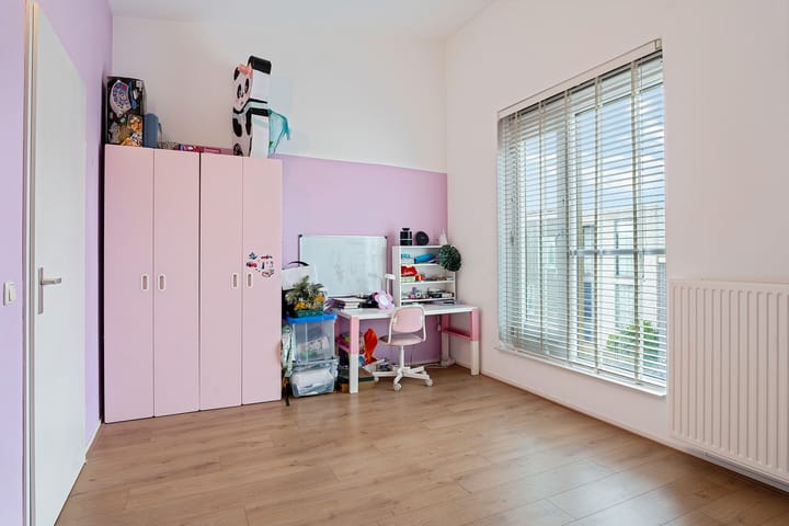 Foto 36 van Meerkoetstraat 48