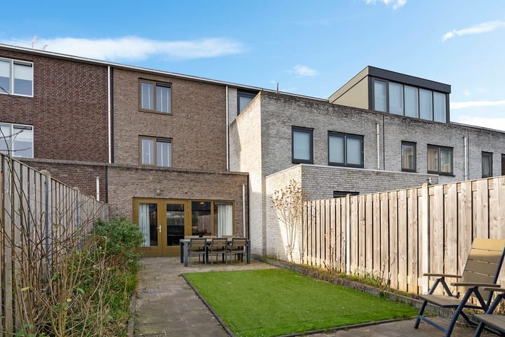 Foto 40 van Meerkoetstraat 48