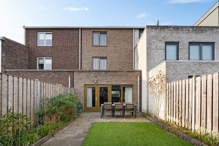 Foto 41 van Meerkoetstraat 48