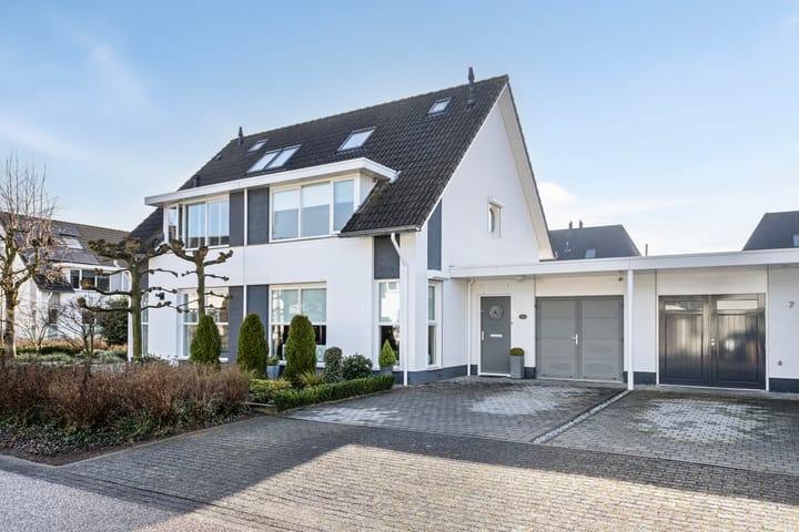 Foto 1 van Valeriaanbeek 5