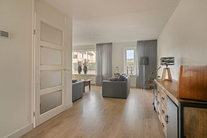 Foto 12 van Dissel 27