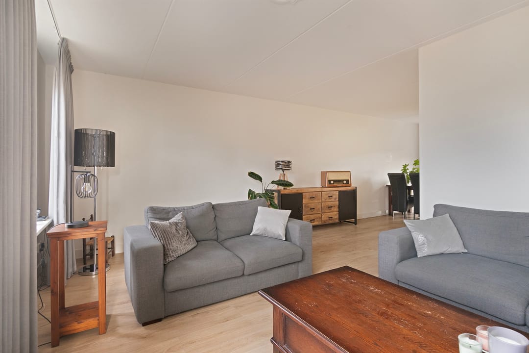 Photo 13 of Dissel 27