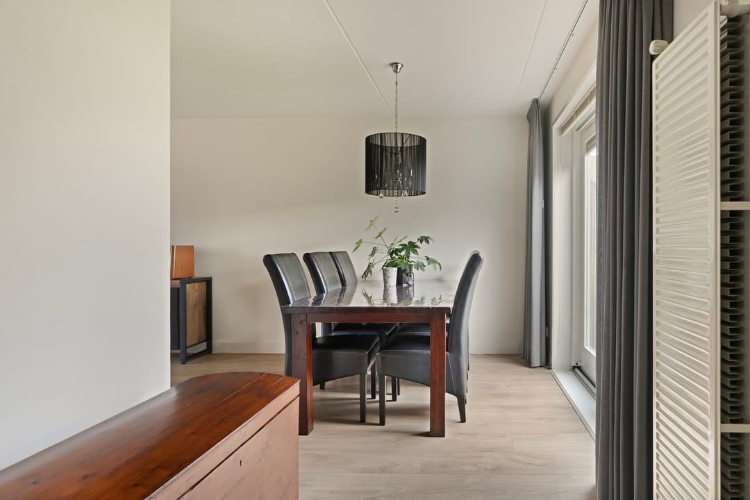 Photo 16 of Dissel 27