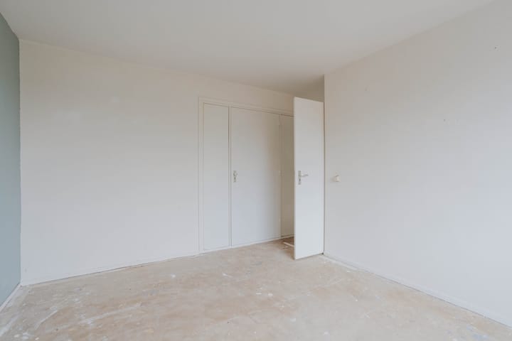 Foto 20 van Burg van Leentstraat 60