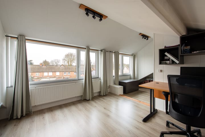 Photo 28 of Seringenstraat 23