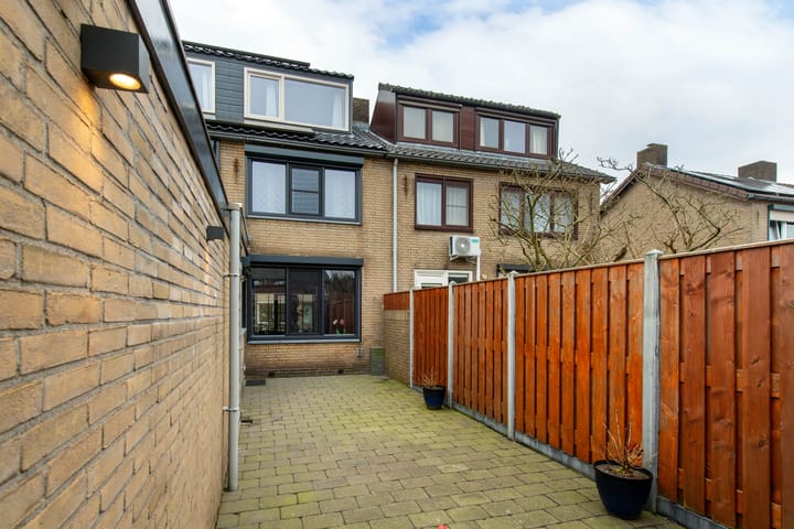 Photo 34 of Seringenstraat 23