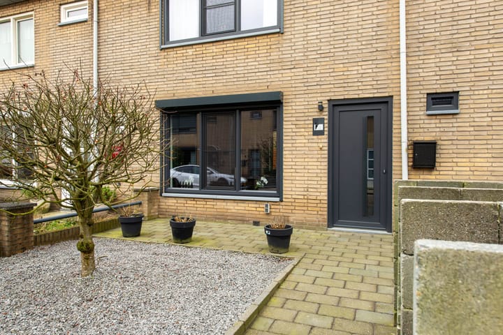 Photo 38 of Seringenstraat 23