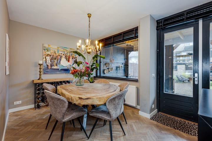 Foto 11 van Van der Helmlaan 6